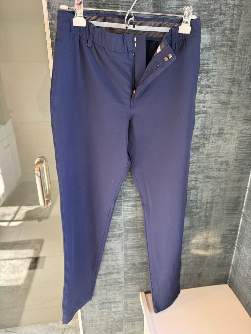 Under Armour womens Fitted Golf Pants Navy Blue Size 6 Performance Athletic